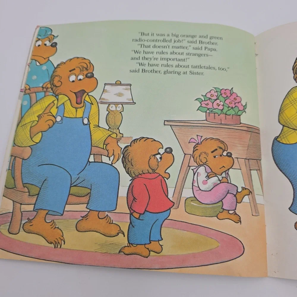 Vintage 1985 The Berenstain Bears Learn About Strangers By Stan & Jan Berenstain